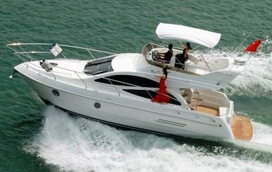 38' Flybridge Motor Yacht With Tunnel Hull